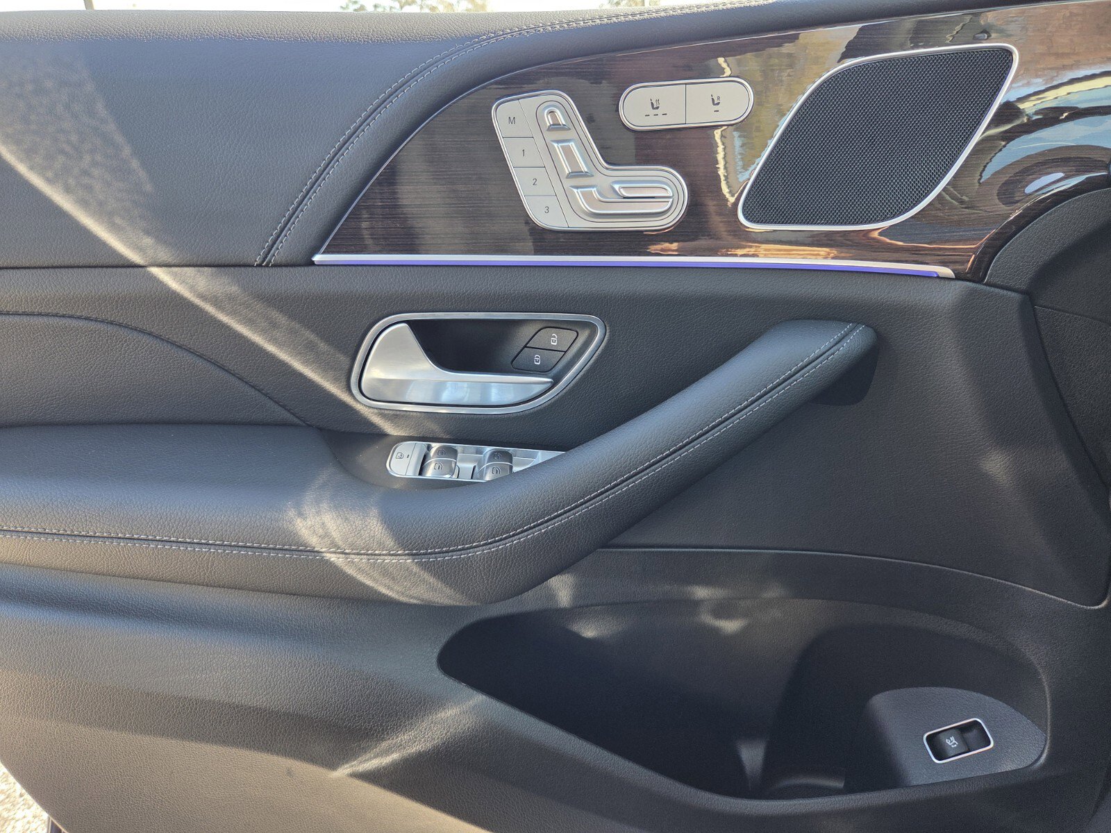 Used 2025 Mercedes-Benz GLE 350 4MATIC image 21