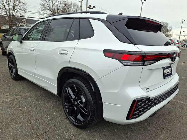 New 2026 Volkswagen Tiguan SE R-Line image 3