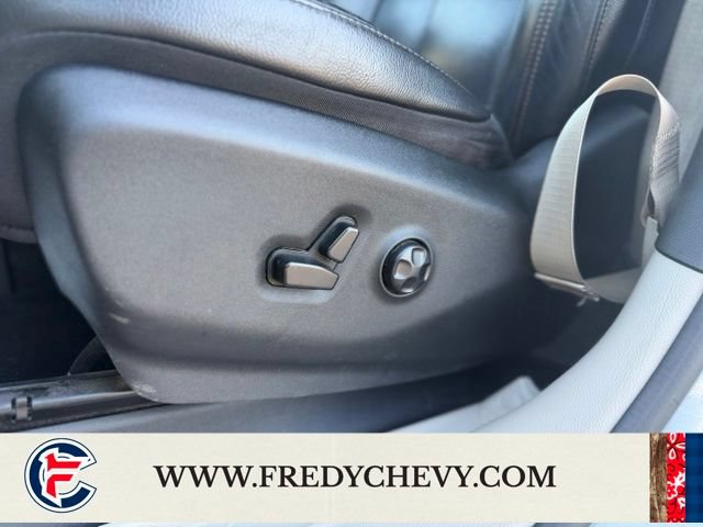 Used 2020 Chrysler Pacifica Touring-L FWD image 20