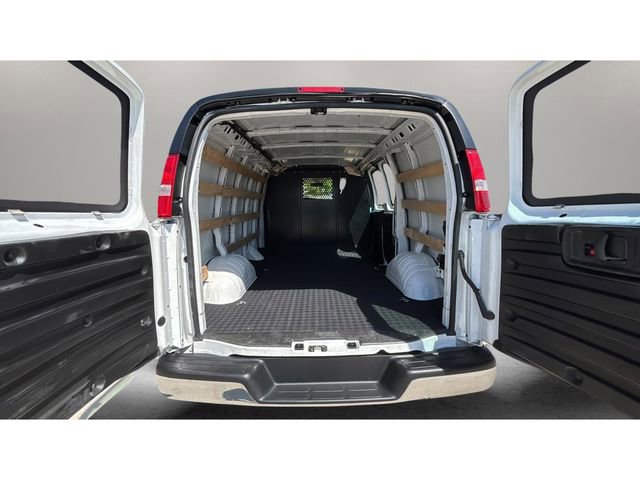 Used 2024 Chevrolet Express 2500 w/ Driver Convenience Package RWD image 29
