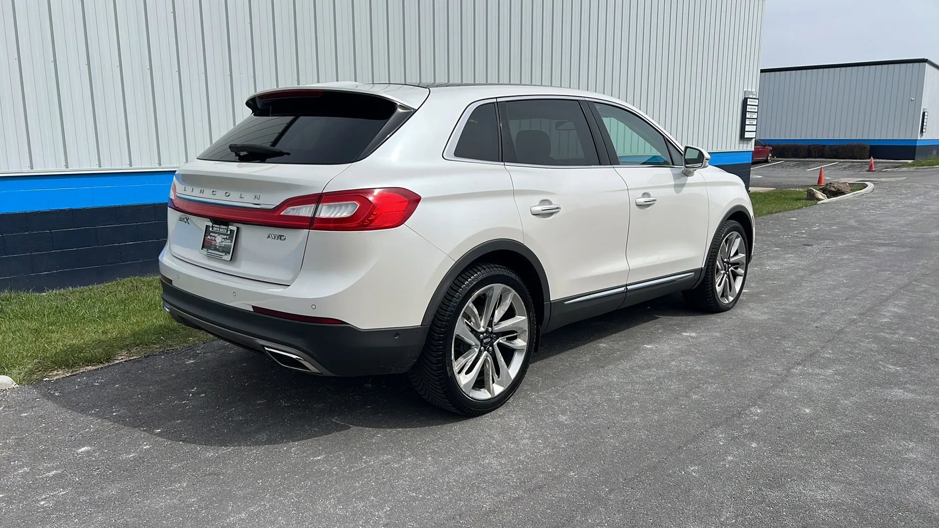 Used 2016 Lincoln MKX Reserve w/ Technology Package AWD/4WD image 5