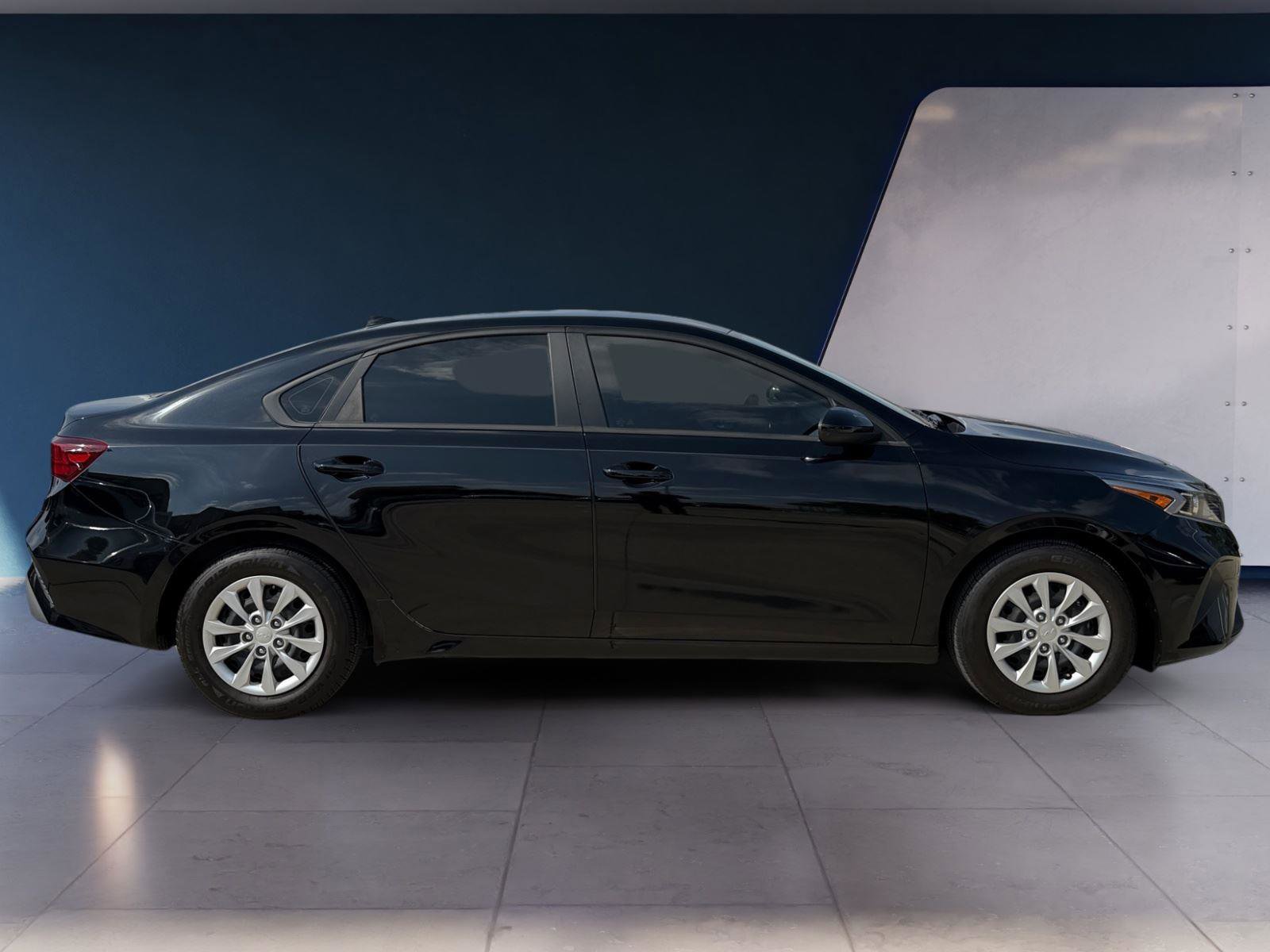 Used 2024 Kia Forte LX image 6