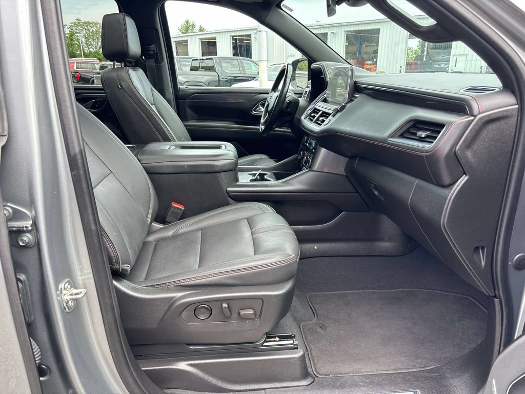 Used 2023 Chevrolet Suburban RST AWD/4WD image 20