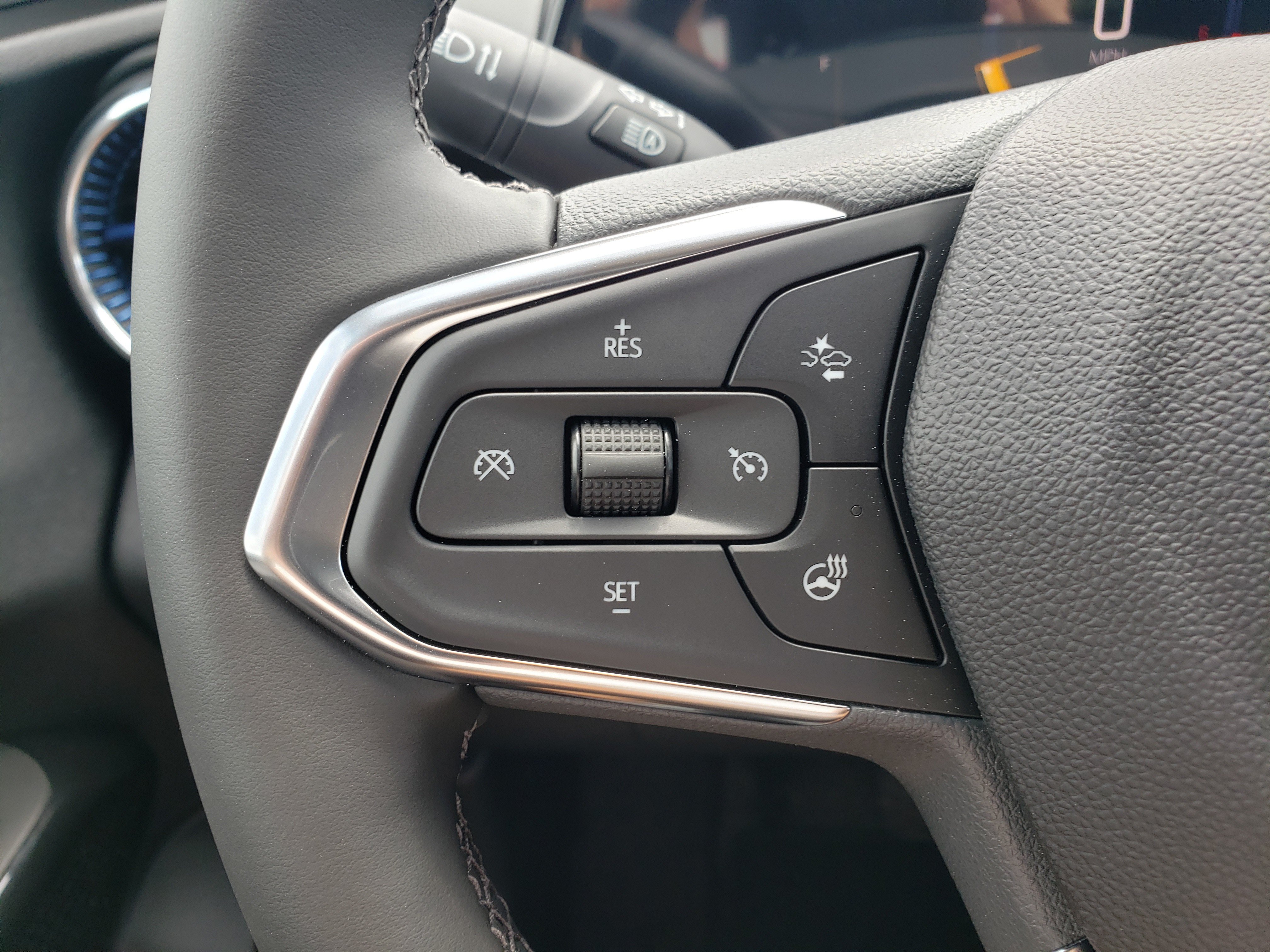 New 2026 Chevrolet Trax LT w/ Driver Confidence Package FWD image 17
