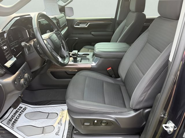 Used 2024 Chevrolet Silverado 1500 LT Trail Boss w/ Protection Package AWD/4WD image 5