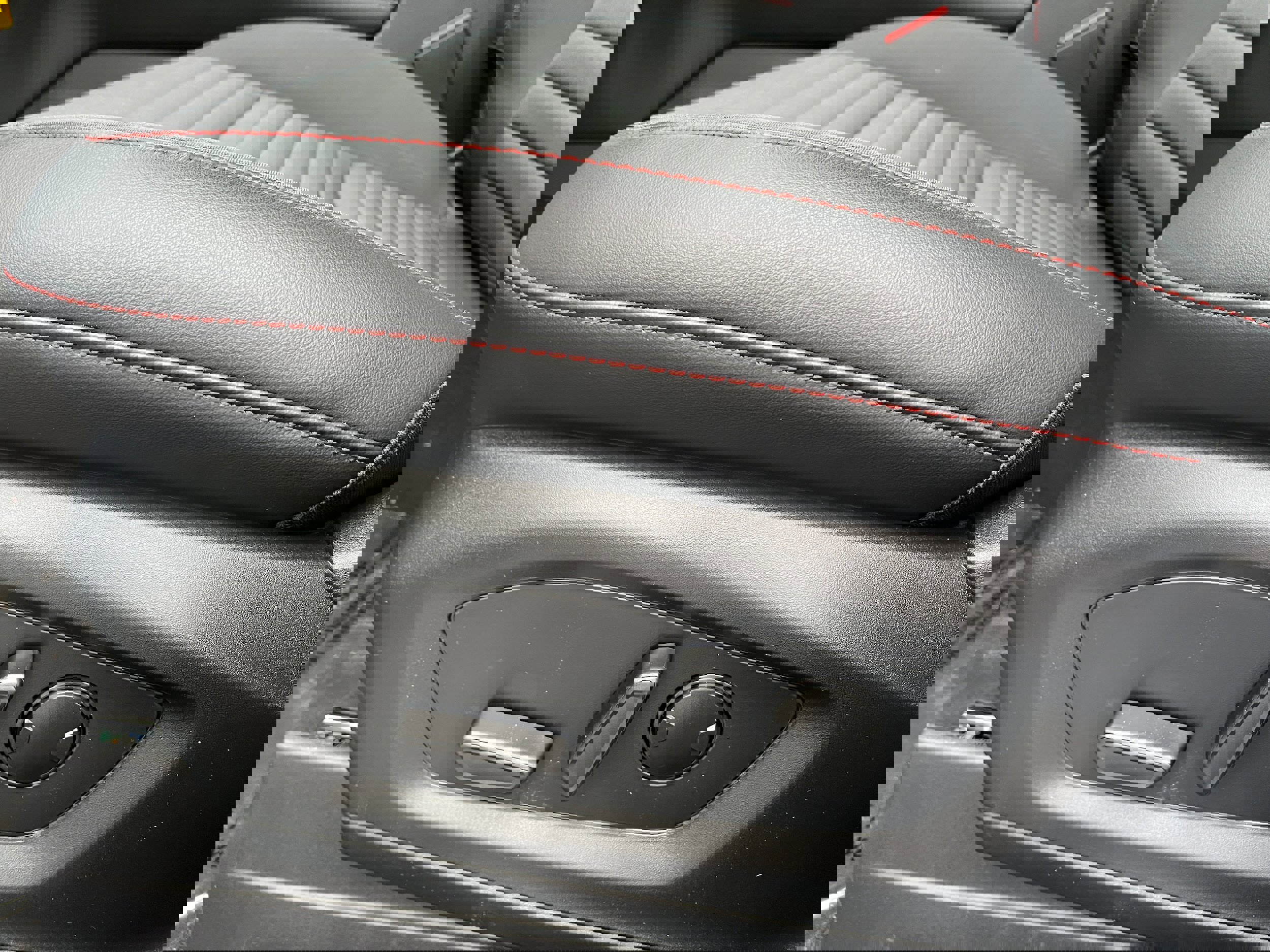 New 2026 Ford Explorer ST-Line w/ ST-Line Street Pack image 10