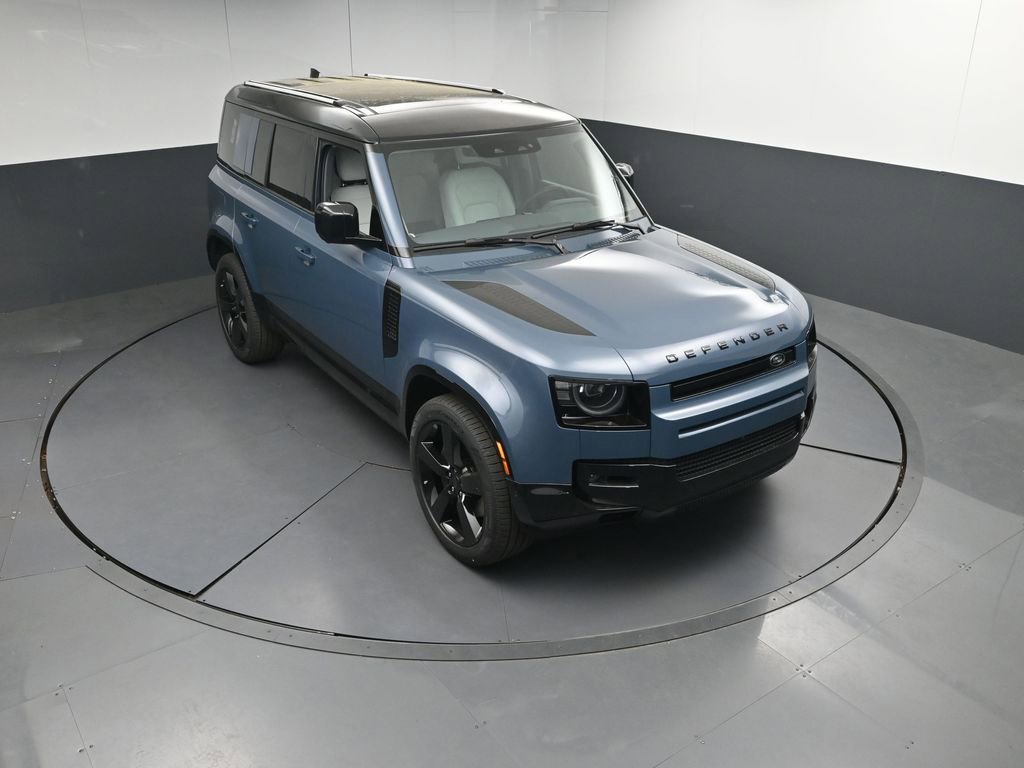 New 2026 Land Rover Defender 110 X-Dynamic SE AWD/4WD image 36