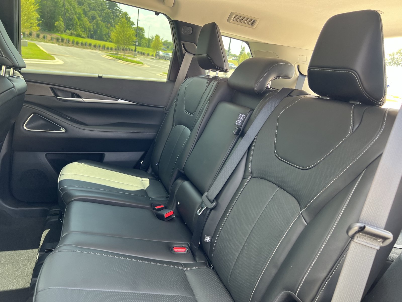 Used 2022 INFINITI QX60 Sensory w/ Cargo Package FWD image 32