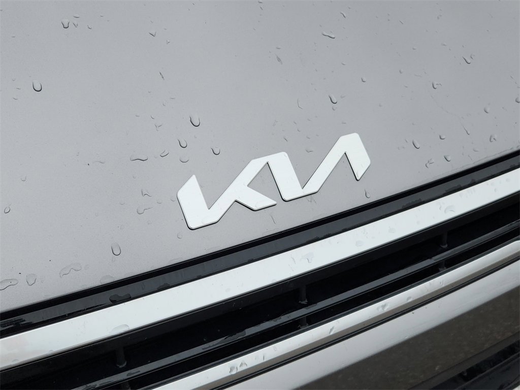 Used 2025 Kia K4 EX image 9
