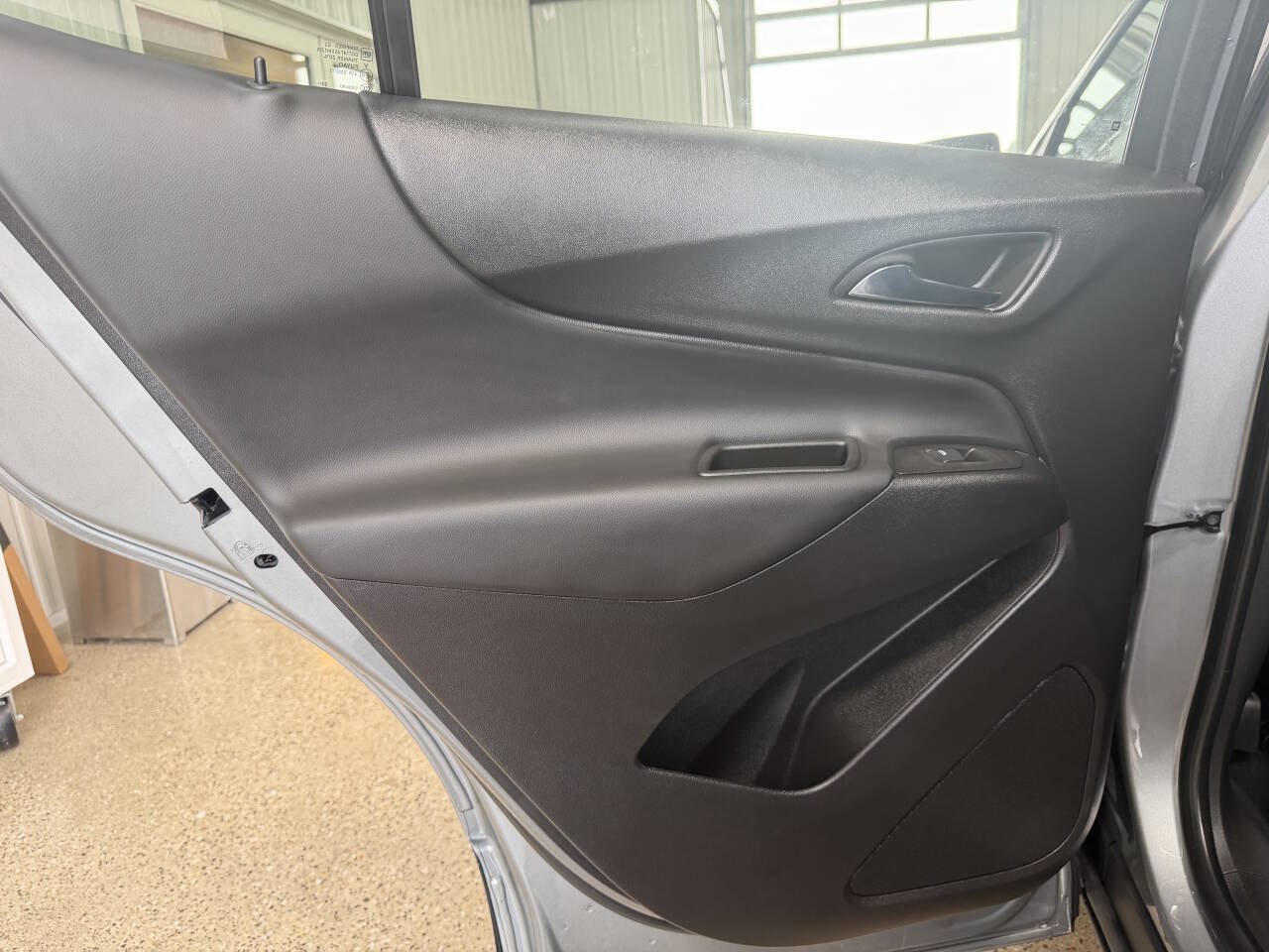 Used 2023 Chevrolet Equinox LT FWD image 23