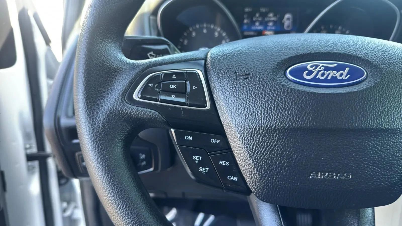 Used 2018 Ford Focus SE FWD image 26