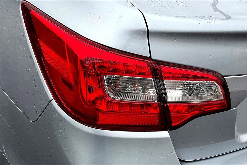 Used 2015 Subaru Legacy 2.5i Limited AWD/4WD image 18