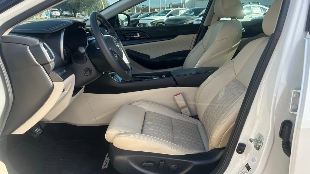 Used 2019 Nissan Maxima Platinum w/ Sport Mat Group image 27