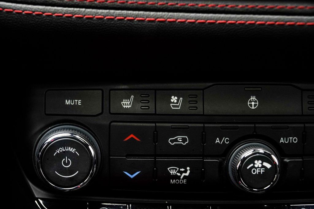 Used 2024 Dodge Durango GT image 22