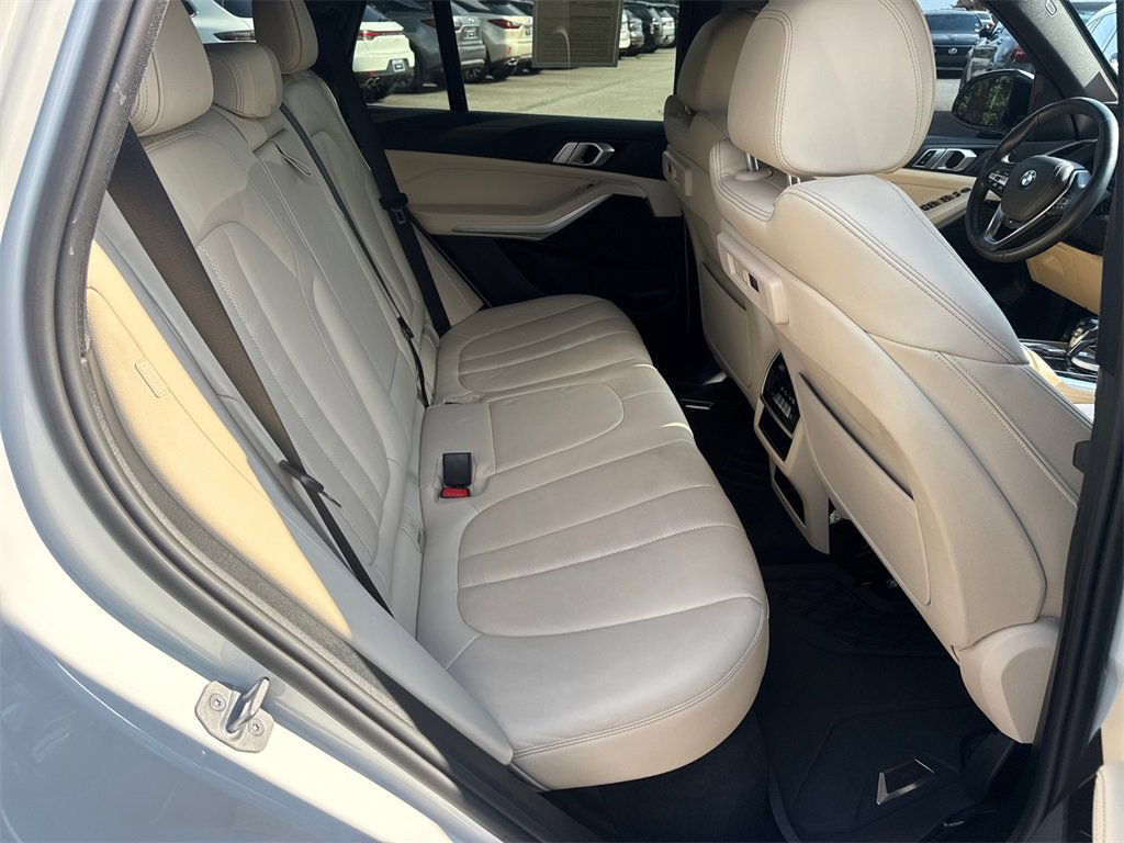 Used 2021 BMW X5 xDrive40i w/ Premium Package 2 image 15