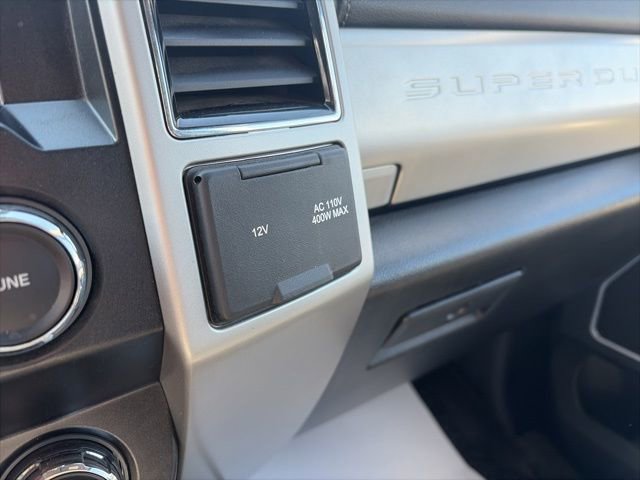 Used 2021 Ford F250 Lariat w/ Chrome Package image 23