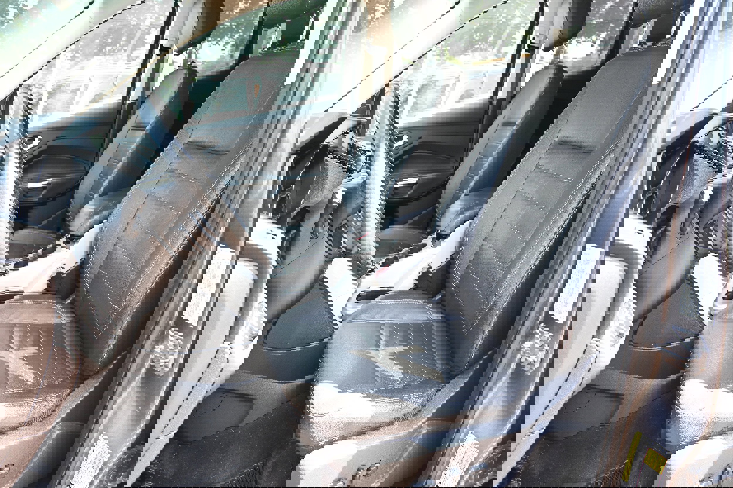 Used 2013 Ford Escape SEL FWD image 9