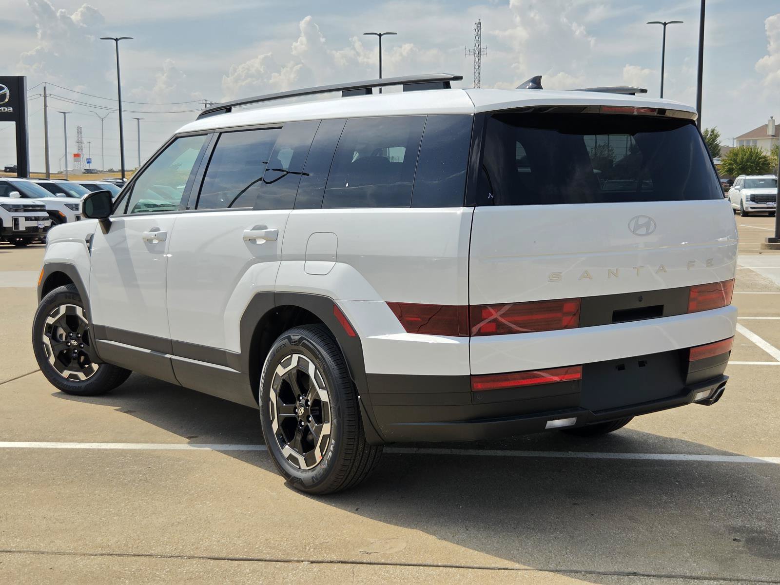 New 2027 Hyundai Santa Fe SEL FWD image 4