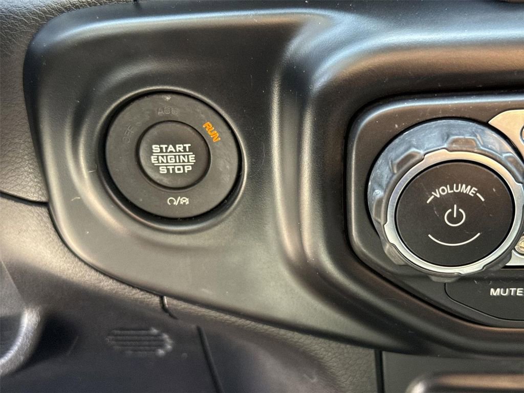 Used 2021 Jeep Wrangler Unlimited Sahara w/ Cold Weather Group image 16