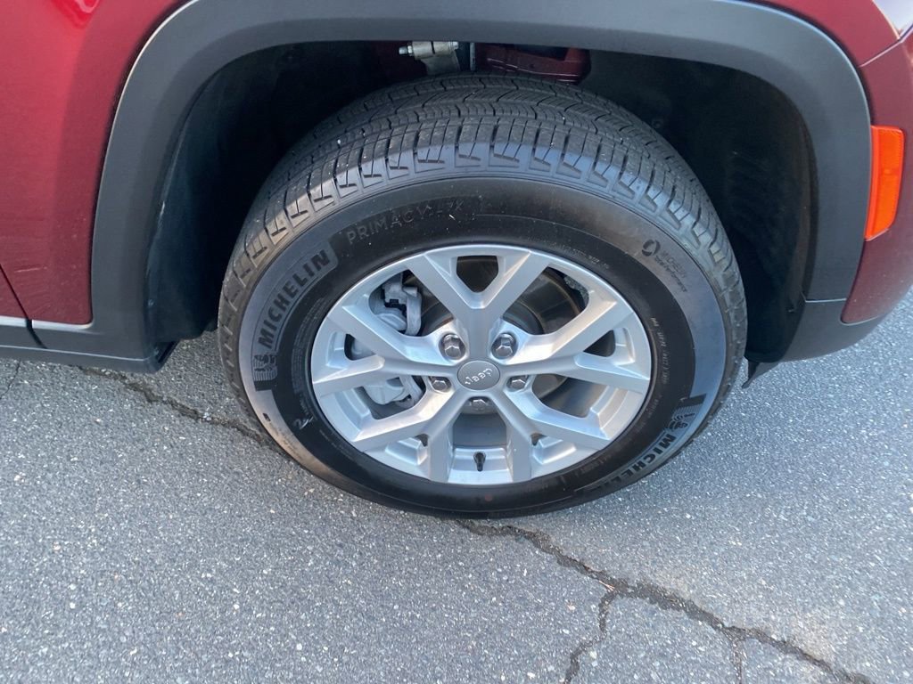 Used 2023 Jeep Grand Cherokee Limited image 9