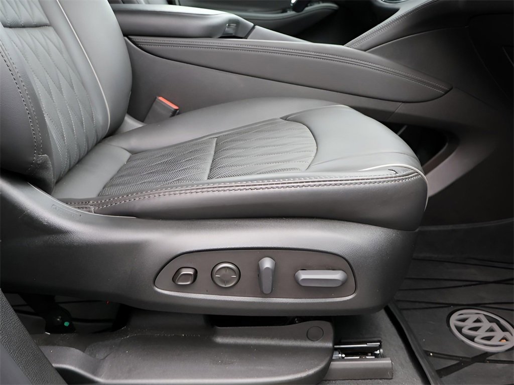 Used 2023 Buick Enclave Avenir w/ Trailering Package, 5000 lbs. image 12