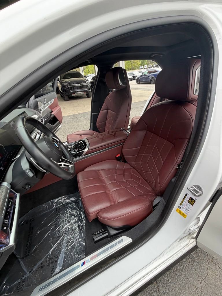 Used 2023 BMW 740i RWD image 40