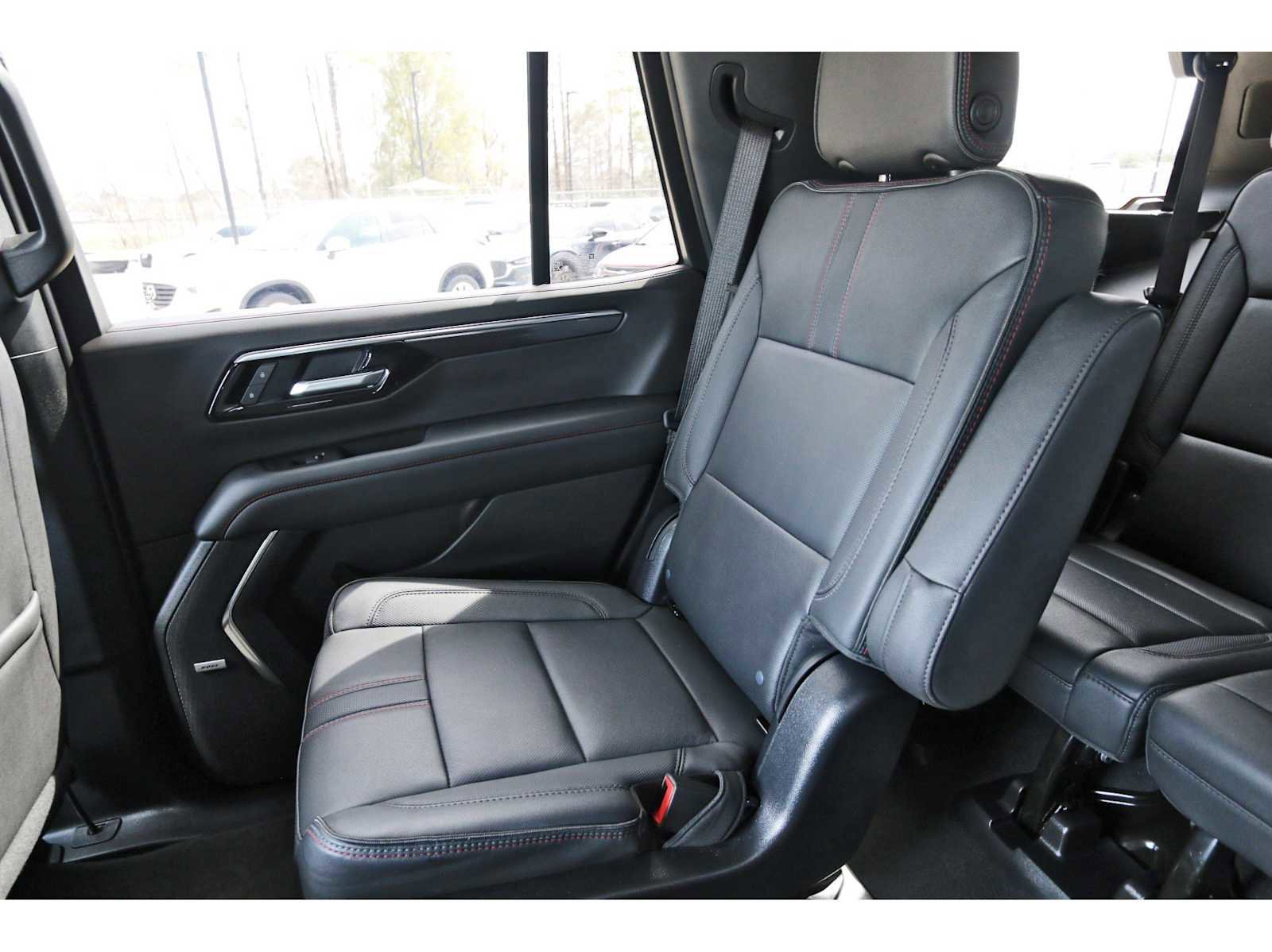 Used 2025 Chevrolet Tahoe RST w/ Comfort Package image 9