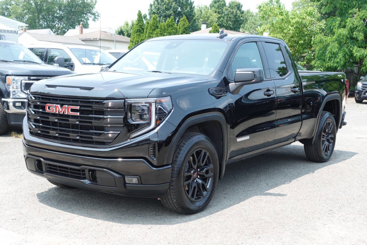 Used 2023 GMC Sierra 1500 Elevation image 1