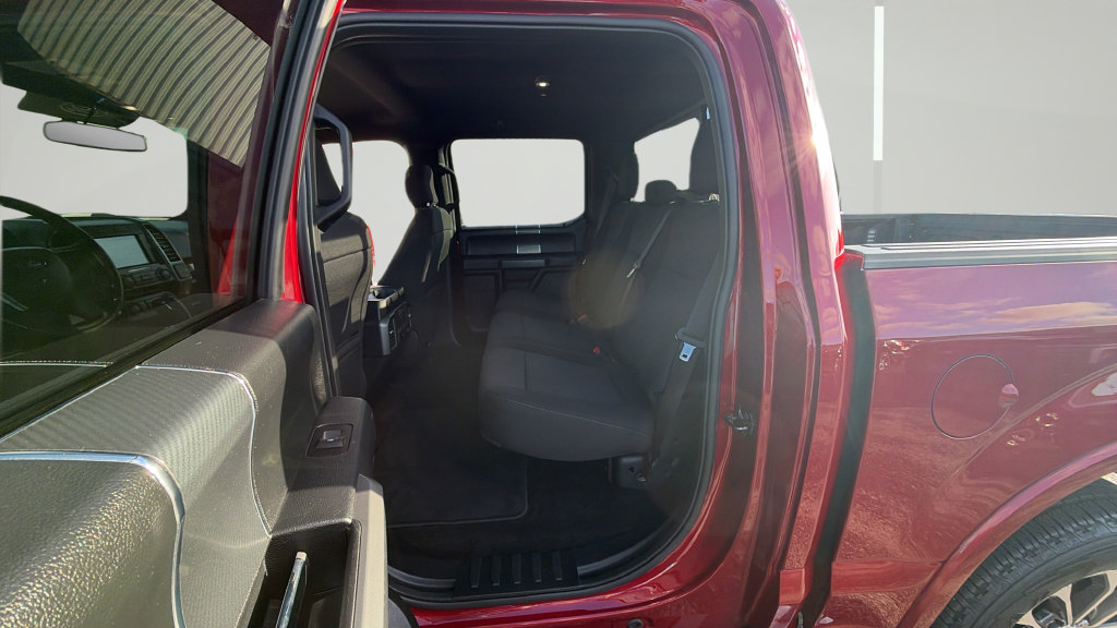 Used 2018 Ford F150 XLT w/ Equipment Group 302A Luxury AWD/4WD image 34