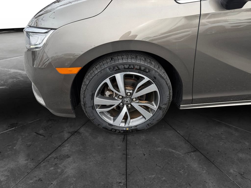 Used 2023 Honda Odyssey Touring image 14