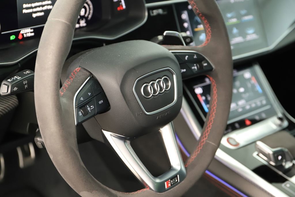 Certified 2022 Audi RS Q8 4.0T w/ Carbon Optic Package image 16