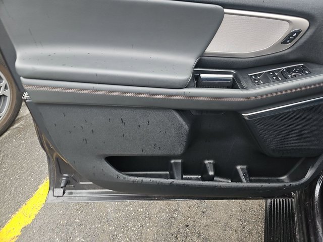 Used 2025 Ford Expedition Active image 17