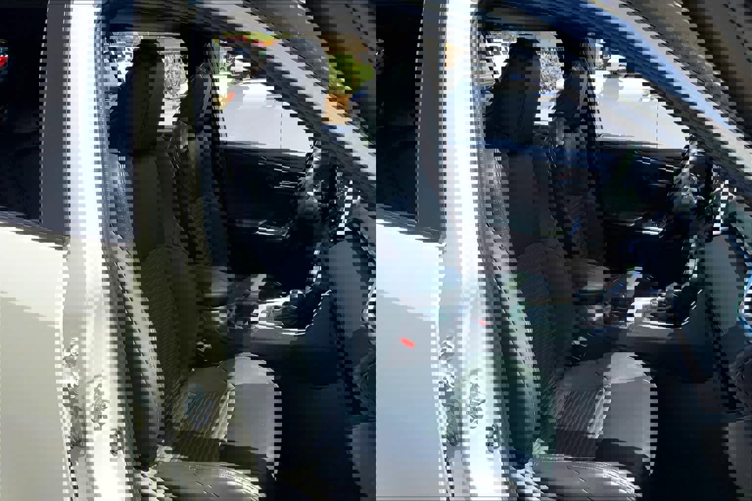 Used 2021 Toyota RAV4 XSE AWD/4WD image 9