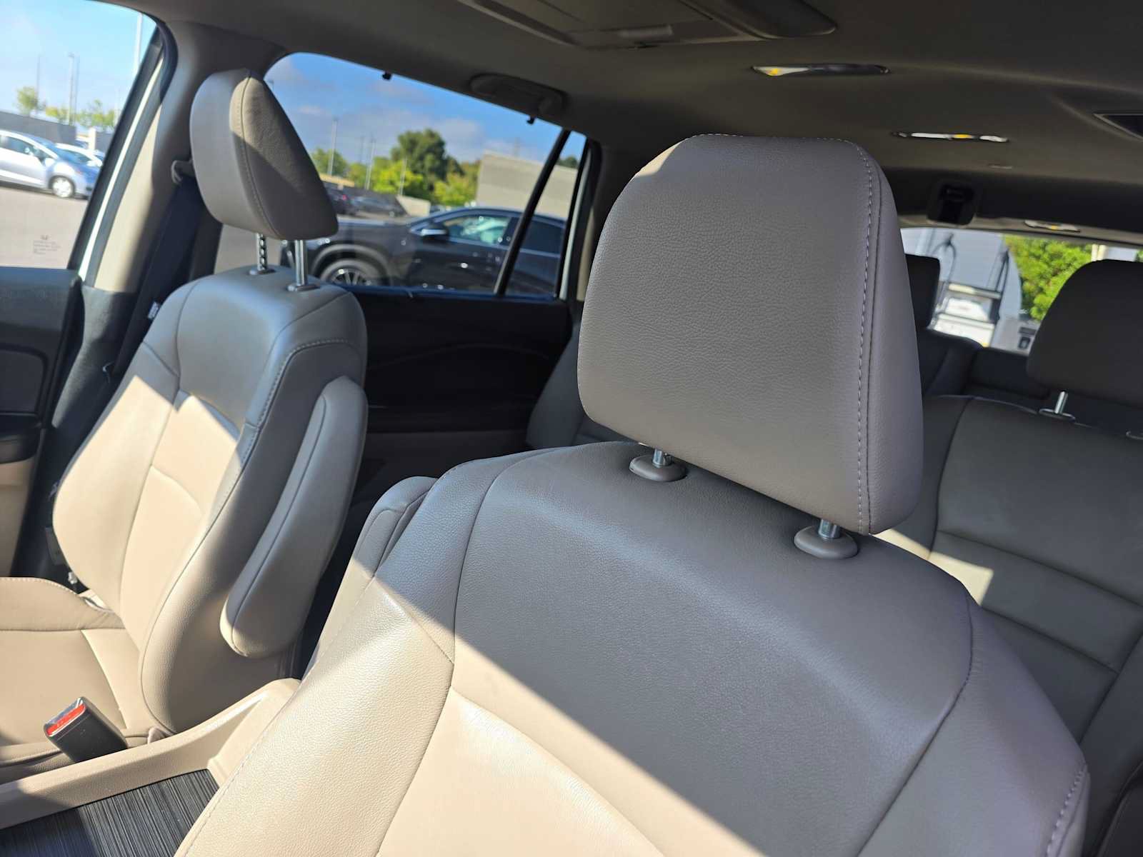 Used 2018 Honda Pilot Touring image 25