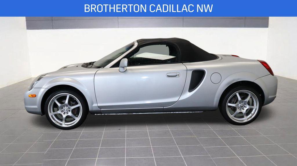 Used 2000 Toyota MR2 image 2