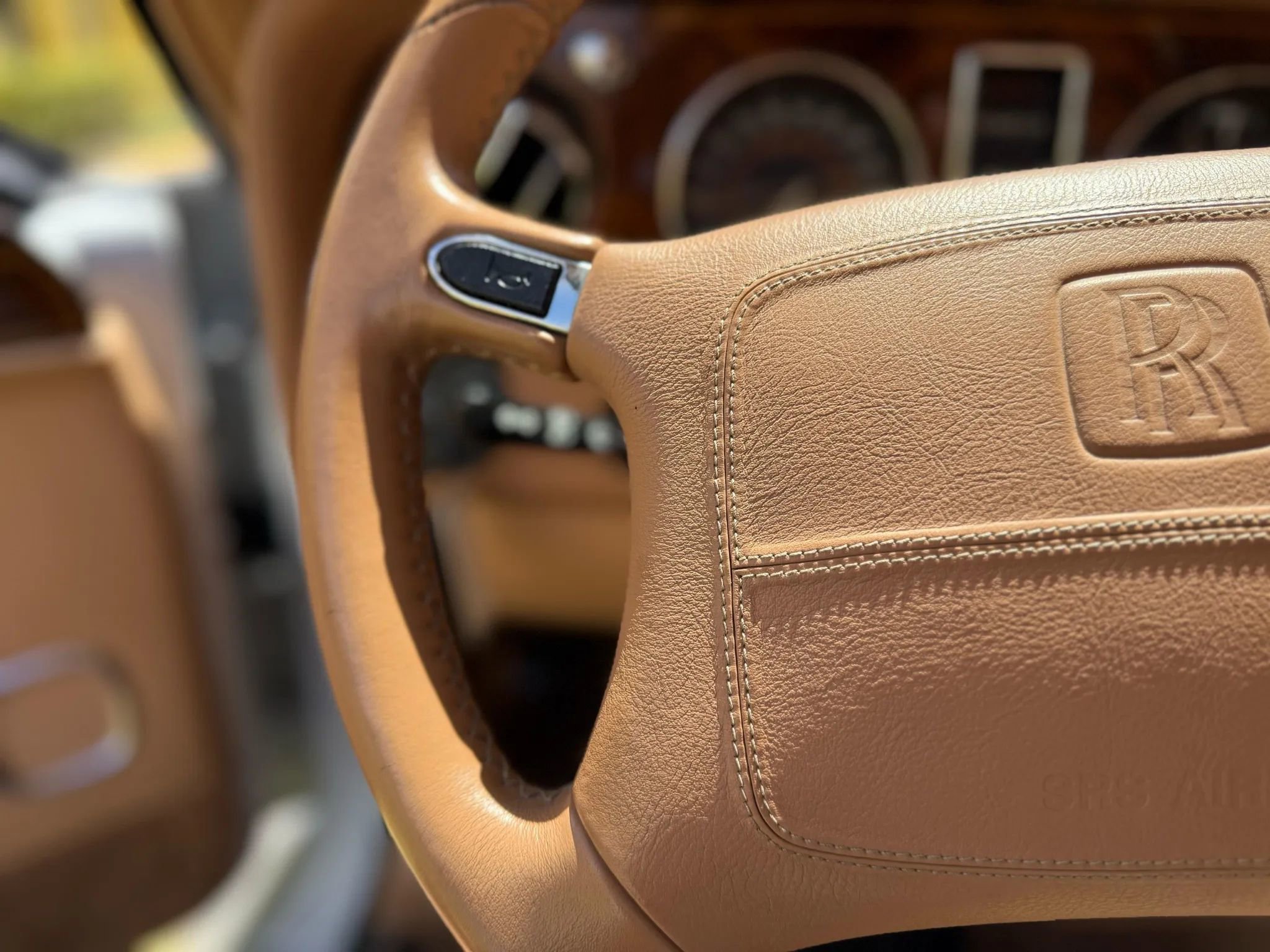 Used 2000 Rolls-Royce Corniche RWD image 15