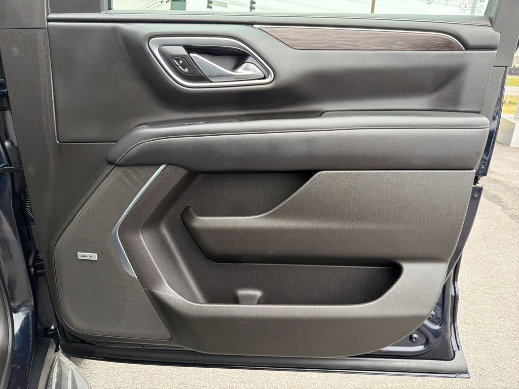 Used 2021 Chevrolet Tahoe LT w/ LT Signature Package image 30
