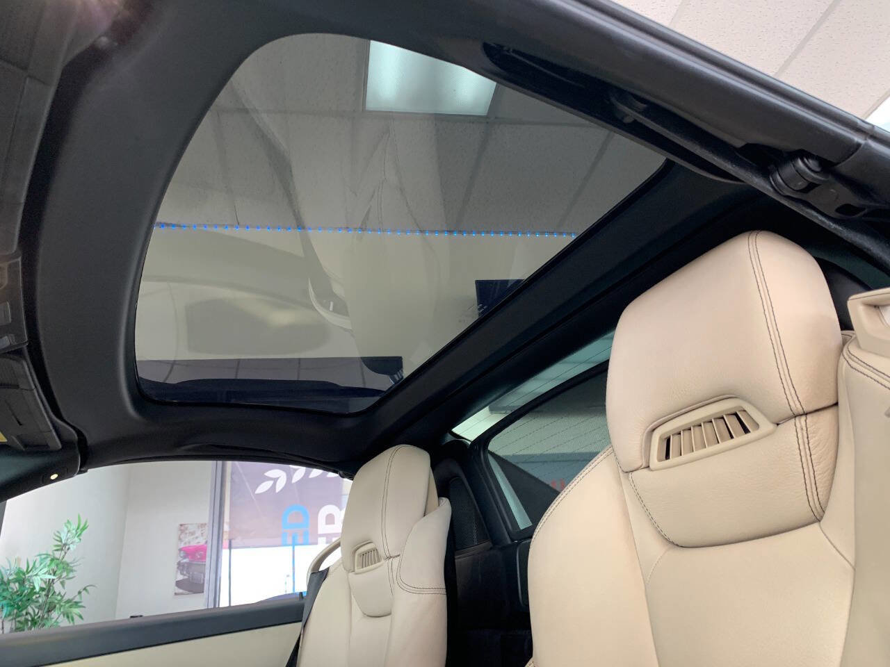 Used 2012 Mercedes-Benz SLK 350 image 12