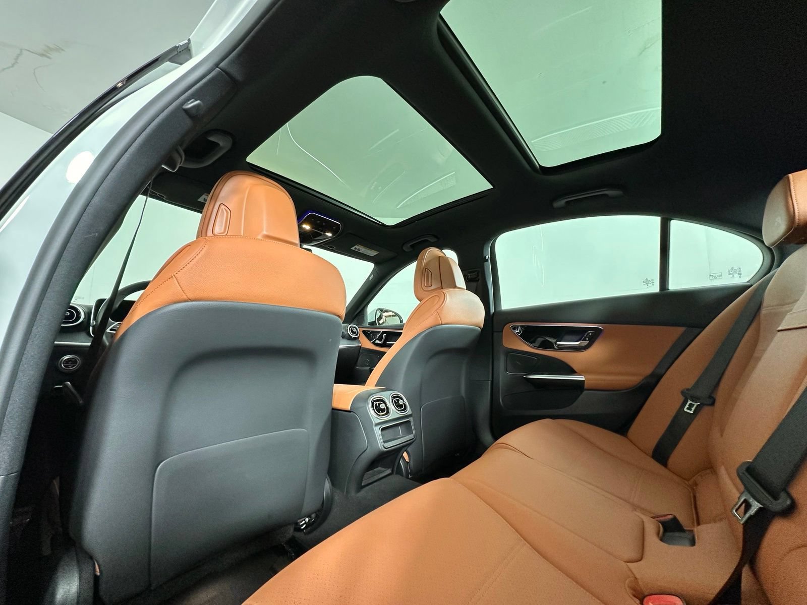 Used 2025 Mercedes-Benz C 300 Sedan image 19