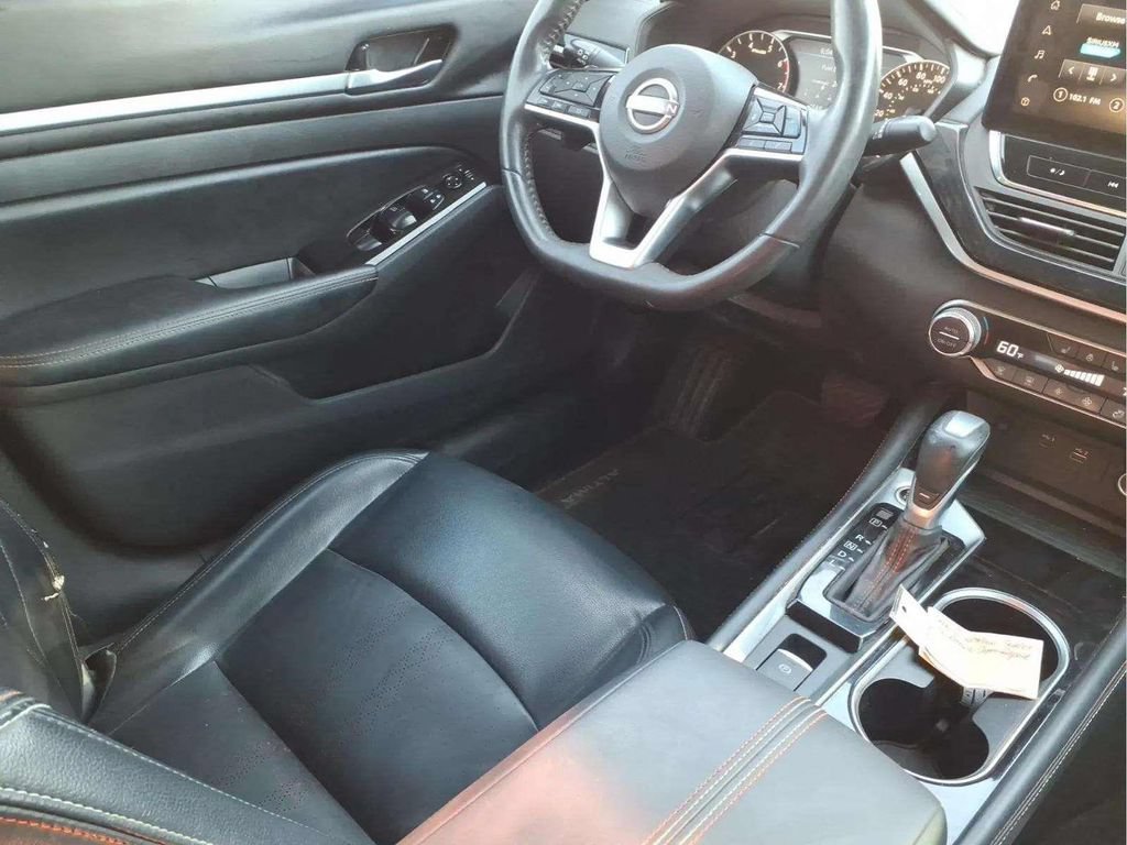 Used 2024 Nissan Altima 2.0 SR FWD image 19