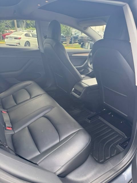 Used 2022 Tesla Model 3 Standard Range RWD image 11