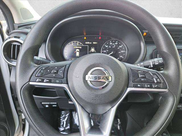 Used 2021 Nissan Kicks SV FWD image 12