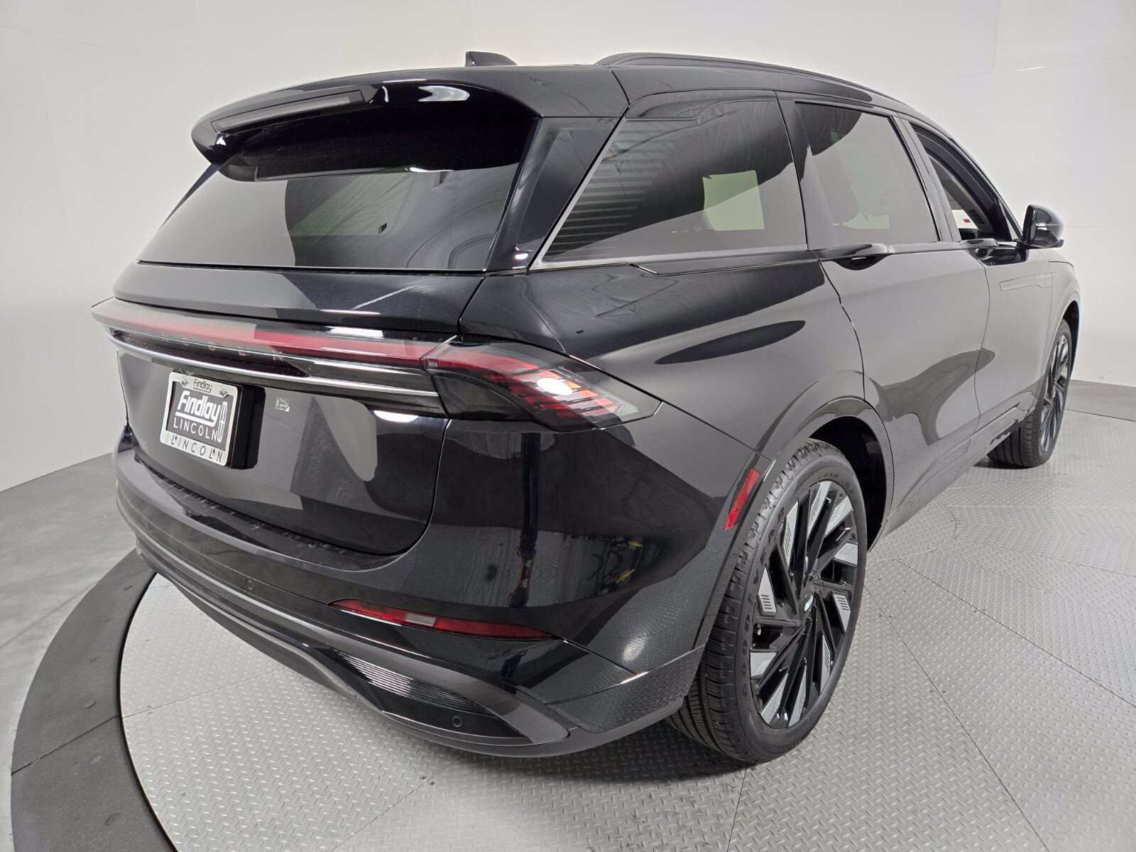 New 2026 Lincoln Nautilus Reserve w/ Jet Appearance Package AWD/4WD image 4