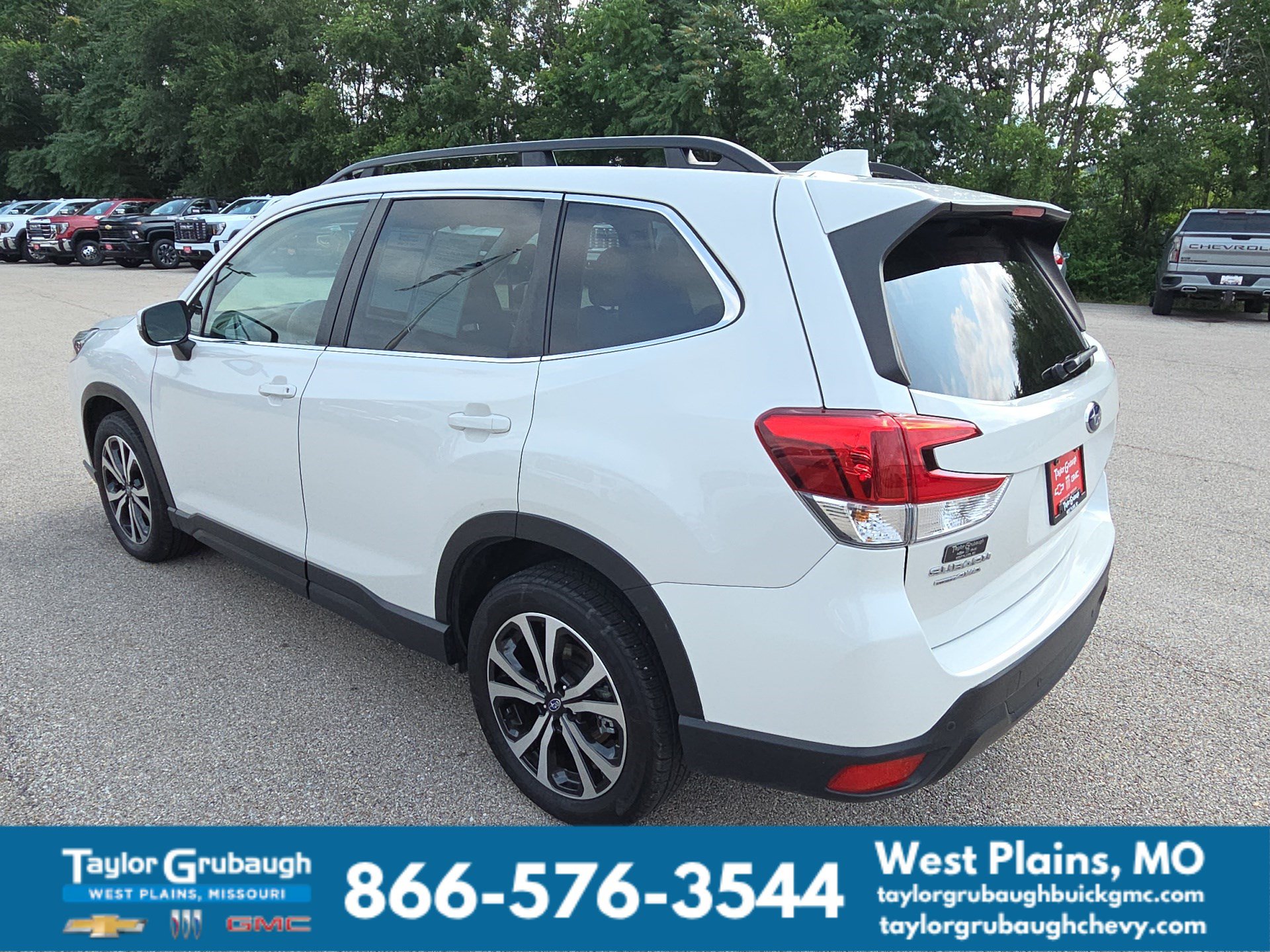 Used 2023 Subaru Forester Limited AWD/4WD image 6