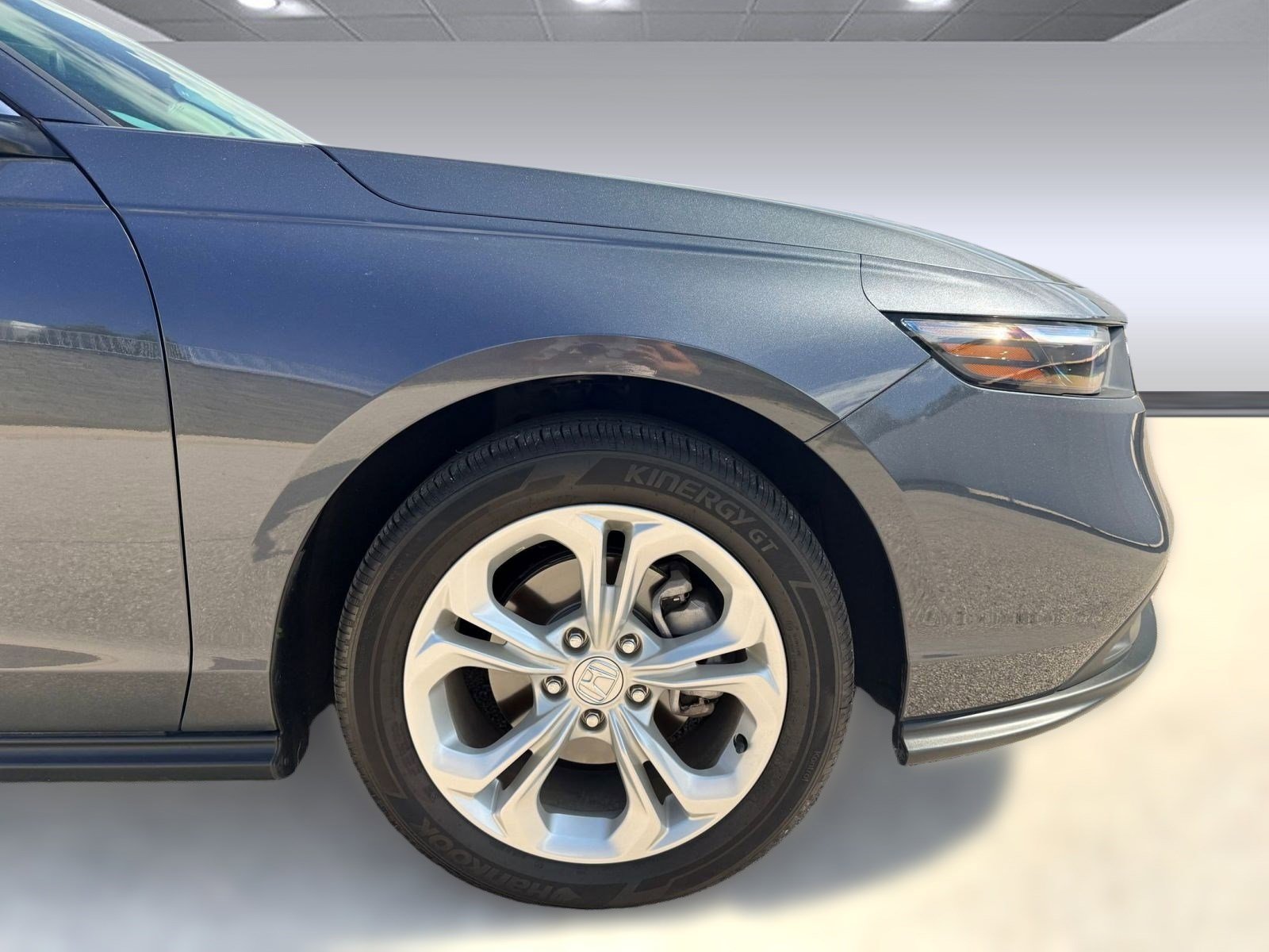 Used 2023 Honda Accord LX image 10