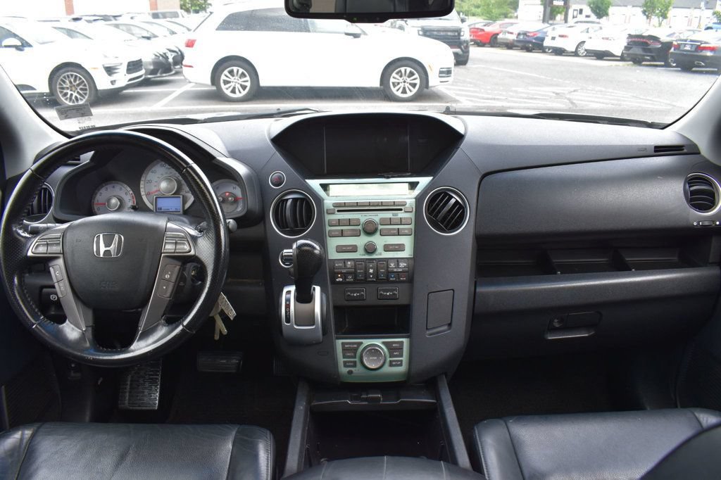 Used 2010 Honda Pilot Touring image 29