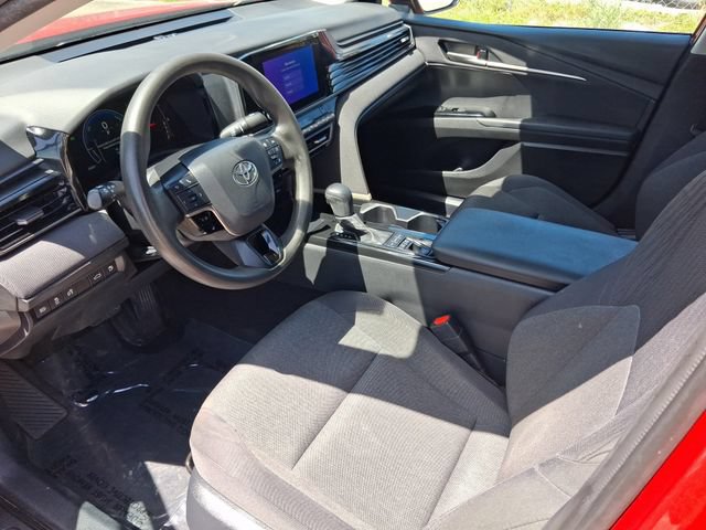 Used 2025 Toyota Camry LE FWD image 11