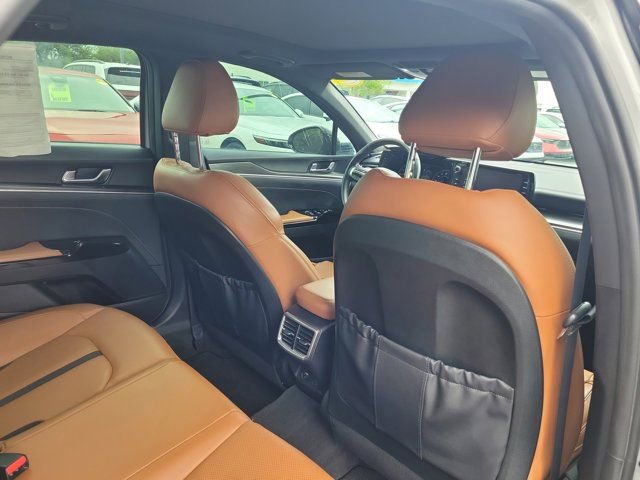 Used 2022 Kia K5 GT FWD image 10