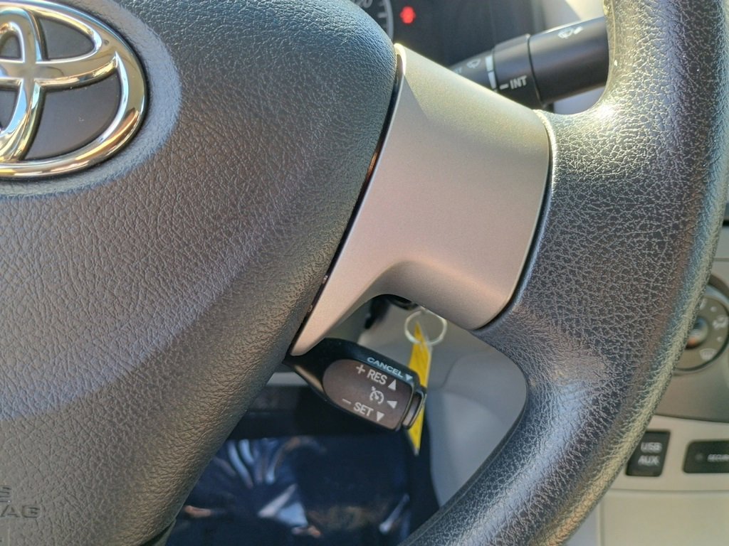 Used 2013 Toyota Corolla LE image 26