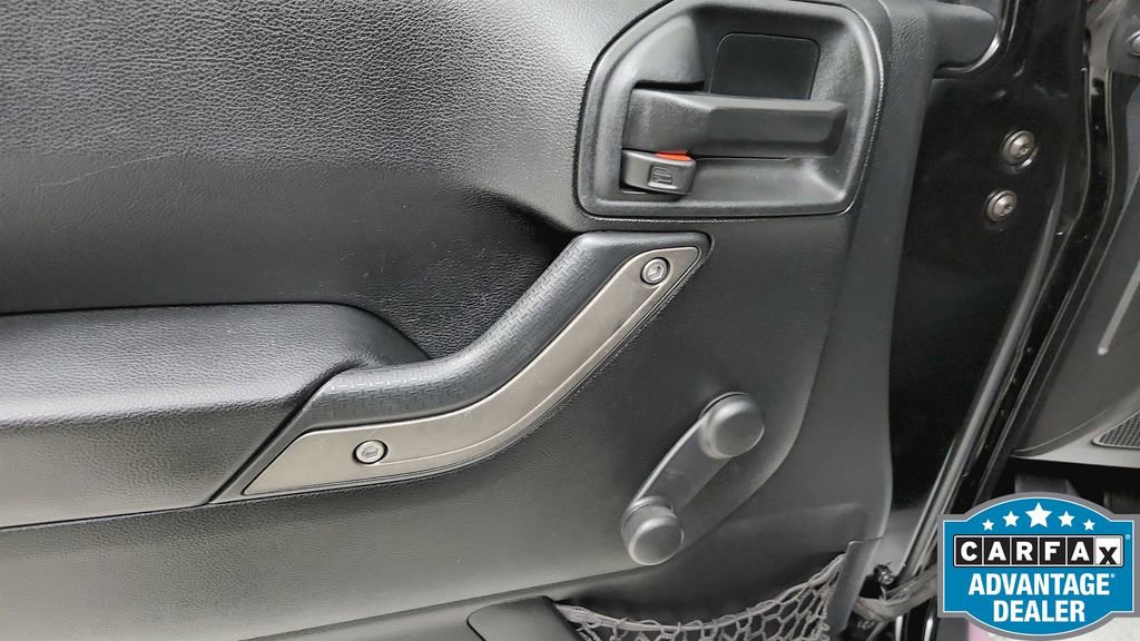 Used 2017 Jeep Wrangler Unlimited Sport w/ Connectivity Group image 16